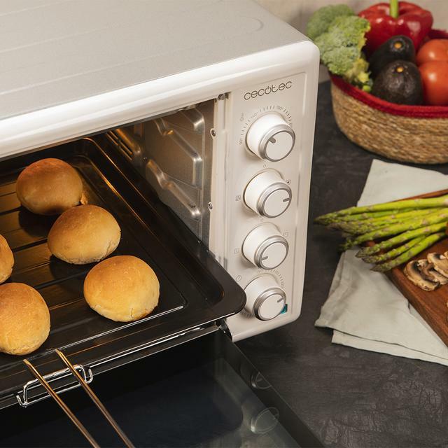 Actual product image Cecotec BAKE&TOAST 6090 WHITE GYRO