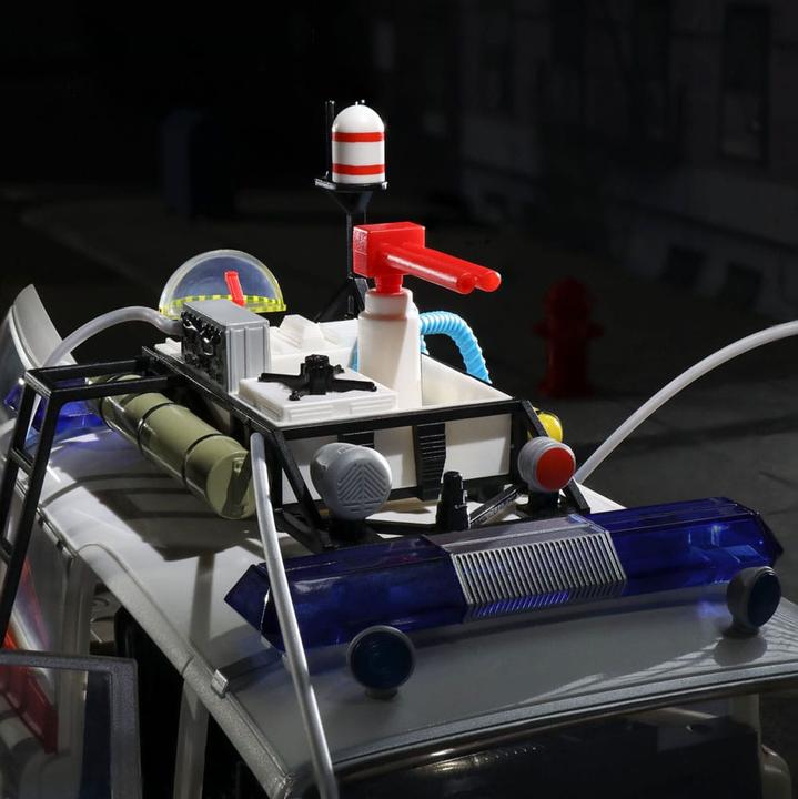 Produktbild Hasbro Ghostbusters Plasma Series Fahrzeug Ecto-1 (1984)