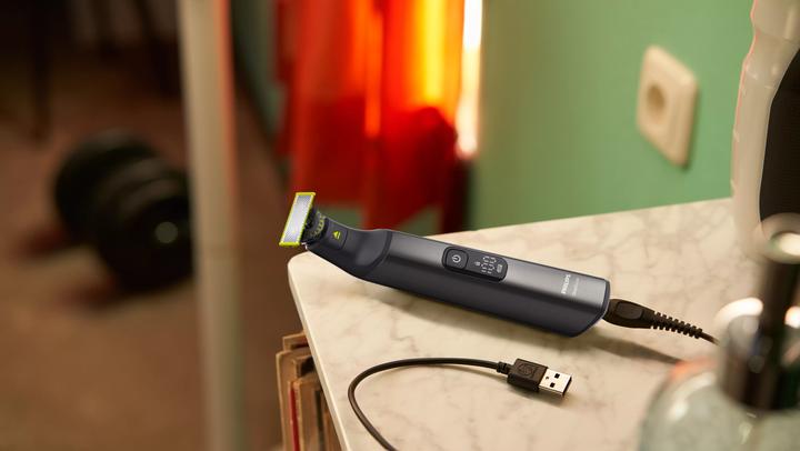 Actual product image Philips QP6652/35 ONEBLADE PRO FACE & BODY