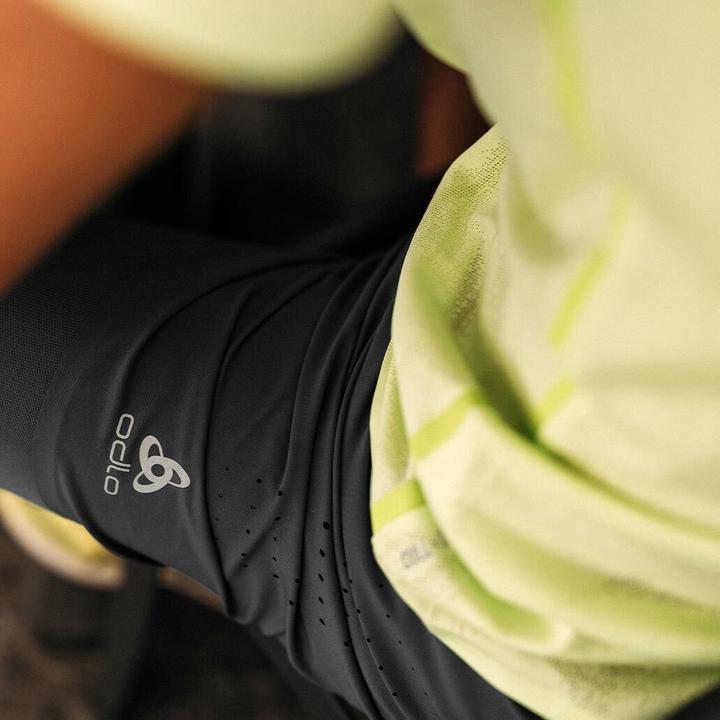 Produktbild Odlo Zeroweight 5 Inch 2-in-1 (XL)