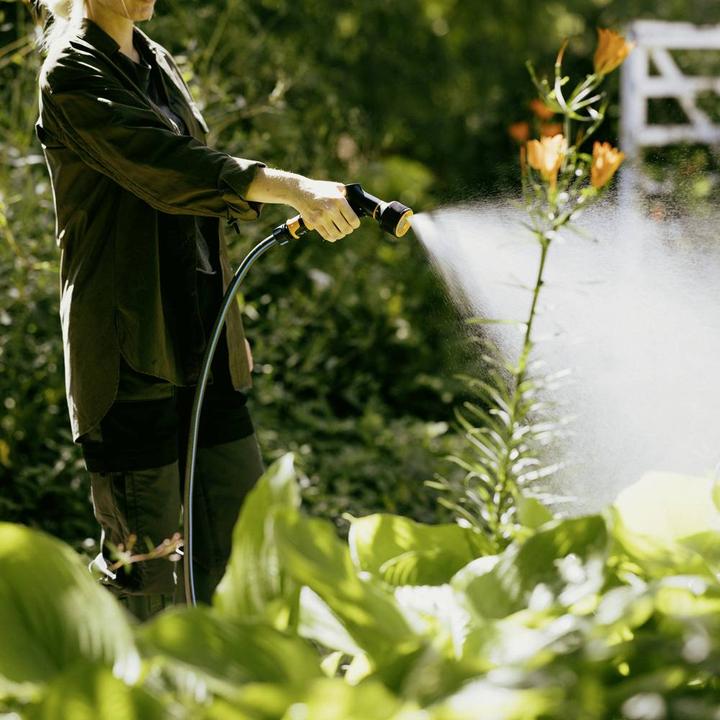 Produktbild Fiskars Sprühpistole, 3 Funktionen, Stufenlos regelbarer Durchfluss, Mit Frontregler und Ein/Aus-Ver