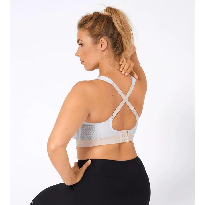 Actual product image Triumph Uriaction Hybrid Lite Sports Bra (85 F)