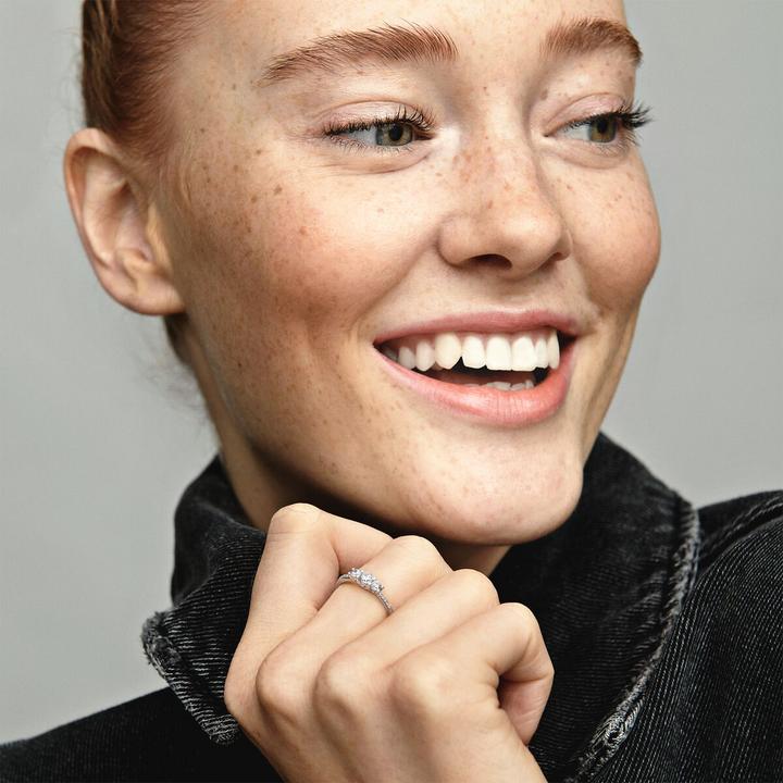 Actual product image Pandora Three clear stones ring (52)