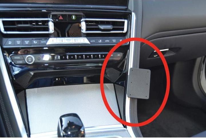 Actual product image Brodit ProClip BMW 850 Bj. 19-21