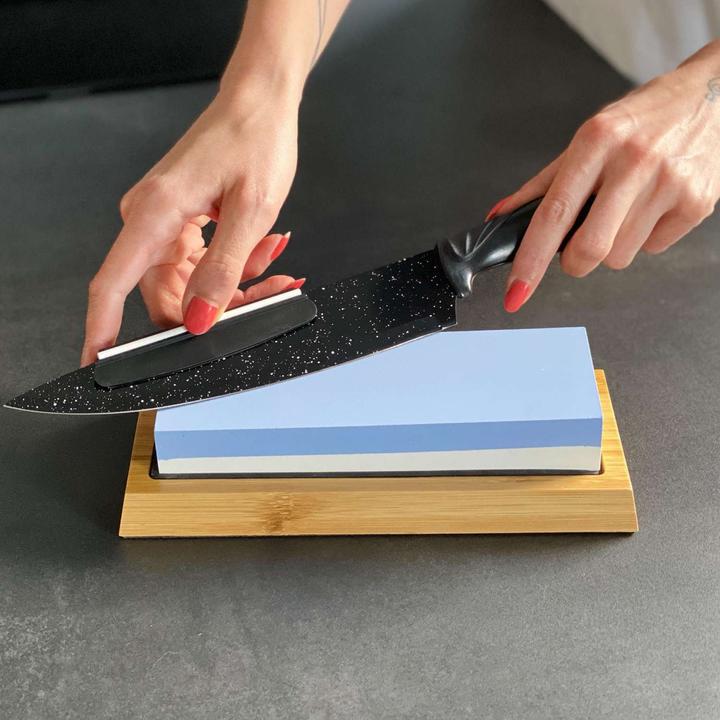 Actual product image Intirilife 2 in 1 whetstone set