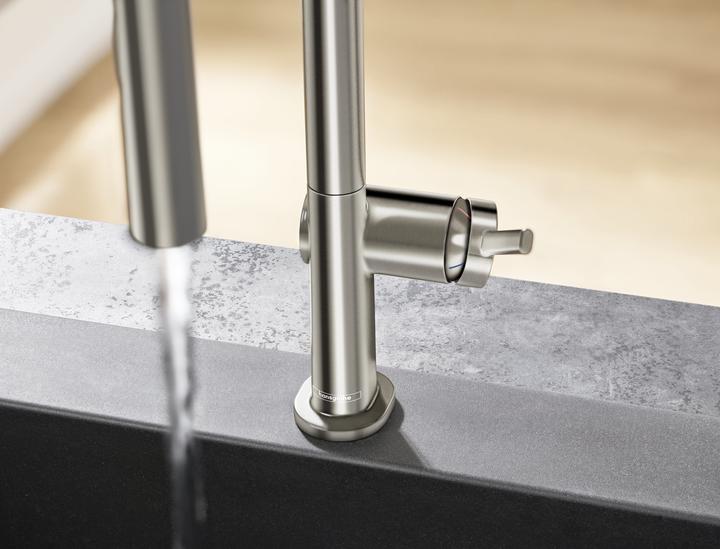 Productafbeelding hansgrohe HG ééngreeps wastafelmengkraan 210 TALIS M Uittrekbare vuistdouche RVS afwerking