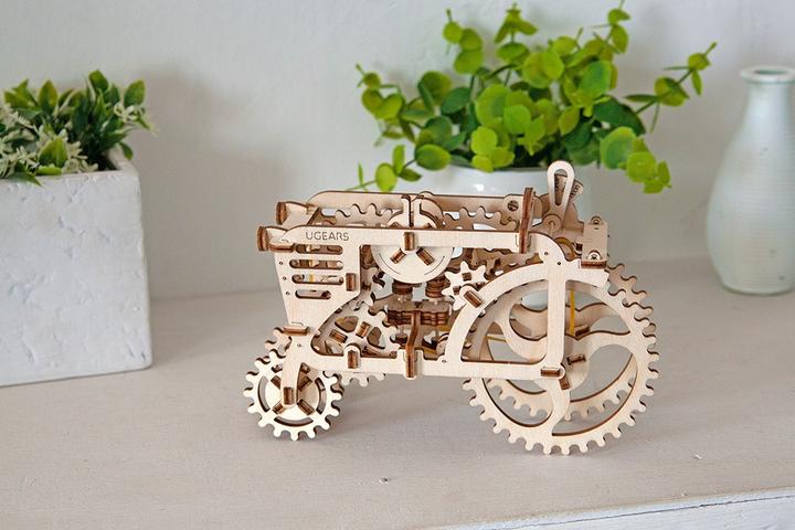Produktbild Ugears Traktor