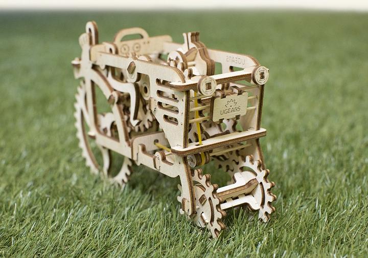 Produktbild Ugears Traktor