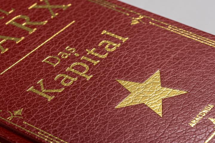 Produktbild Das Kapital. Gebunden in Cabra-Leder, mit Goldprägung (Deutsch, Karl Marx, 2024)
