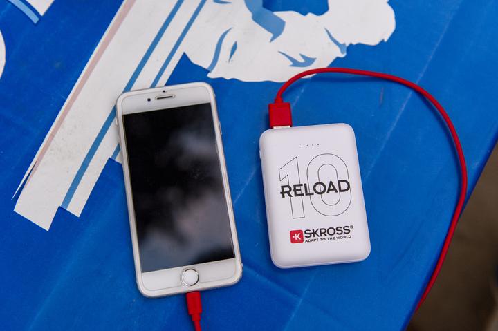 Actual product image Skross Reload 10 (10000 mAh, 10 W, 37.37 Wh)