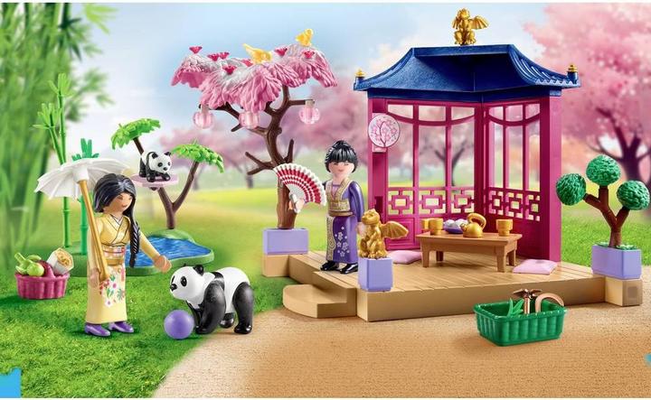 Actual product image Playmobil 71762 Asian garden with panda feeding (71762)