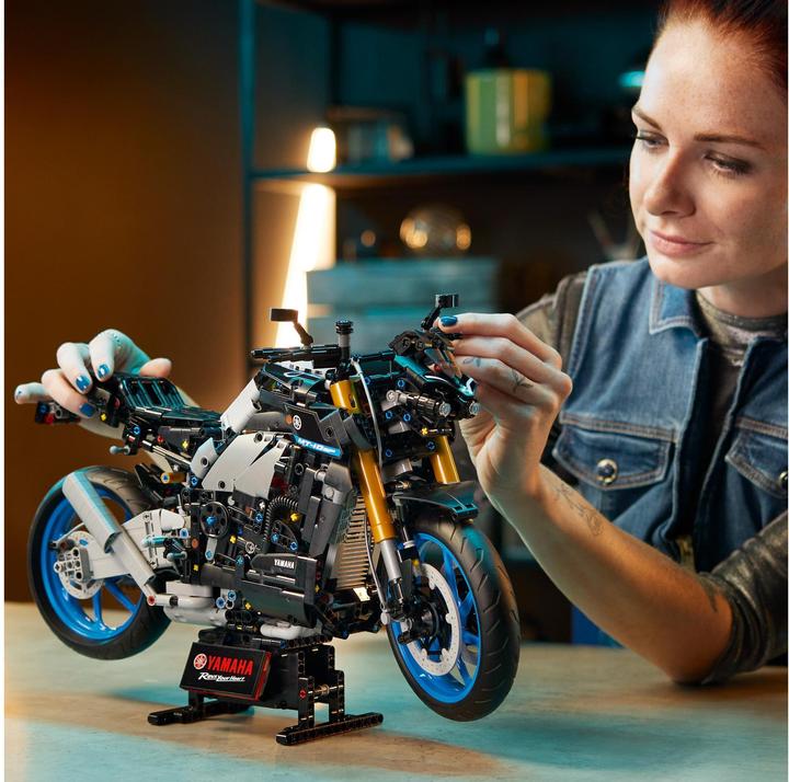 Actual product image LEGO Yamaha MT-10 SP (42159, Technic) (42159, LEGO Technic)