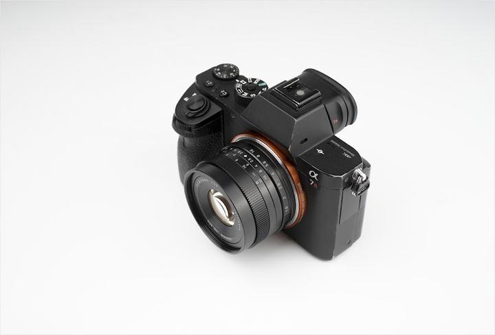 Produktbild 7artisans 50mm F1.8 MFT (Micro Four Thirds, Micro Four Thirds)