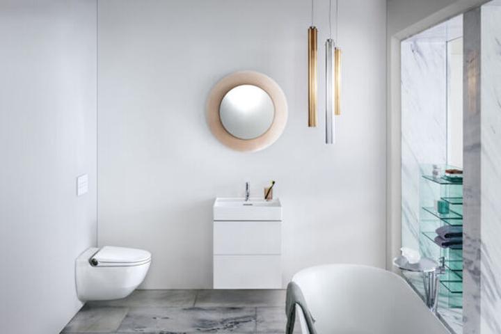 Produktbild Laufen Cleanet Riva Dusch-WC, spülrandlos, wandhängend, Fernbedienung, WC-Sitz mit Deckel