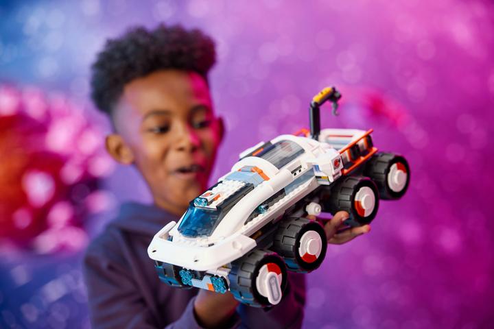 Actual product image LEGO City Command Rover and Crane Loader Toy 60432 (60432, LEGO City)