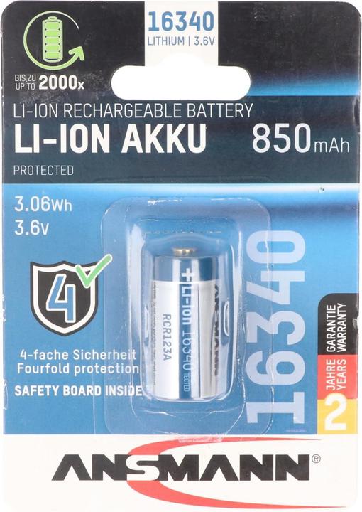 Actual product image Fenix CR123A battery and quick charger (8 pcs., CR123A, 760 mAh, Battery + charger)