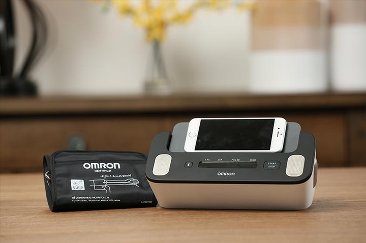 Produktbild Omron Complete (Blutdruckmessgerät Oberarm)