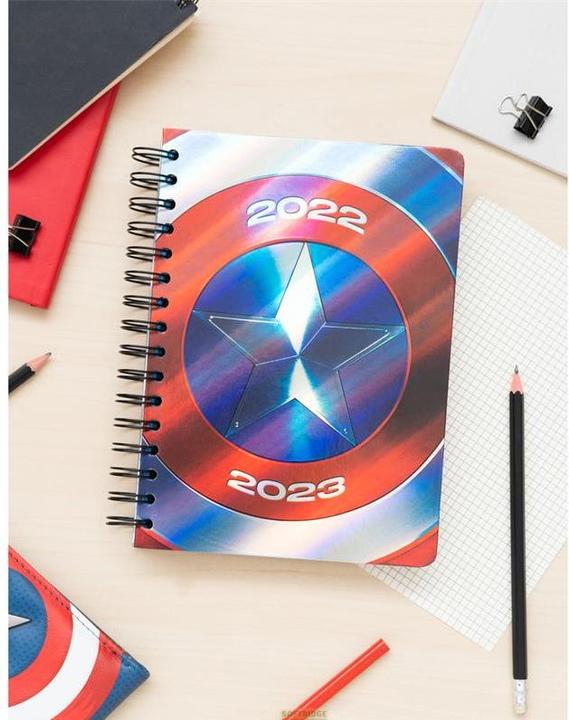 Actual product image Captain America - 2022 / 2023 (Spanish, English, Italian, French, German)