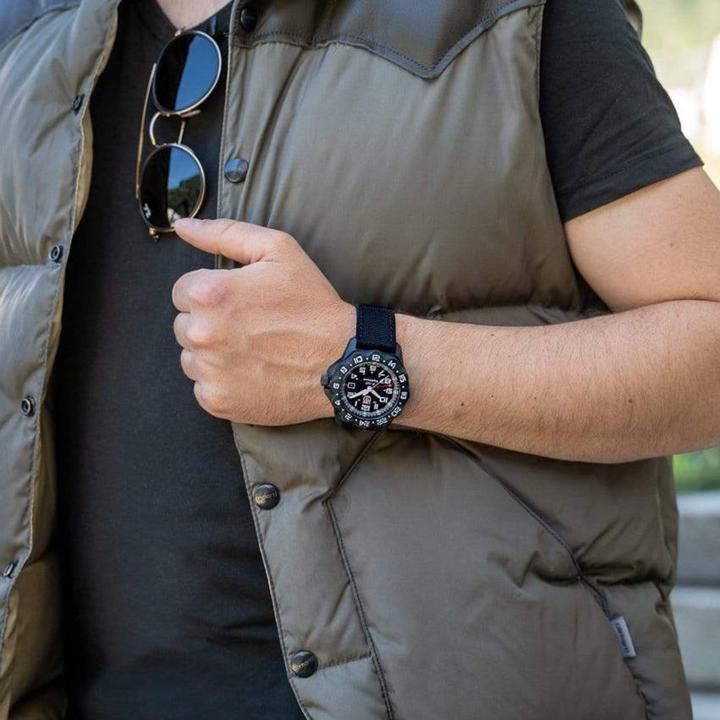 Produktbild Luminox Nighthawk (Taucheruhr, 44 mm)
