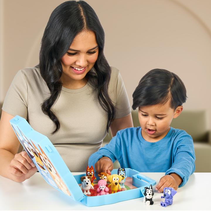 Produktbild Moose Bluey Play & Go Koffer mit 8 Spielfiguren