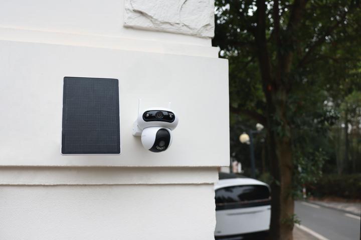 Actual product image EZVIZ HB90+8W solar panel (2880 x 1620 Pixels)