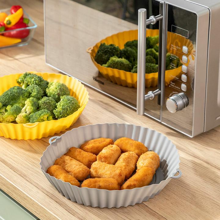 Actual product image InnovaGoods Silicone moulds with baking brush for Mollicon hot air fryers
