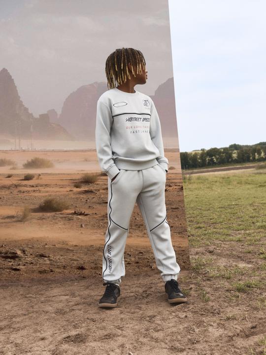 Actual product image Name it Straight Fit Sweatshirt (146)