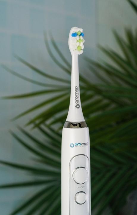 Actual product image Oromed Oro-Sonic Next biały (Sonic toothbrush)
