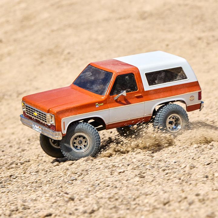 Immagine prodotto FMS Chevrolet K5 Blazer 1:24 arancione - RTR 2.4GHz (RTR pronto all'uso)