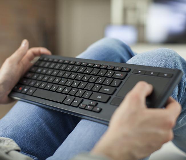 Image du produit Logitech Clavier illuminé sans fil K830 (CH, Sans fil)
