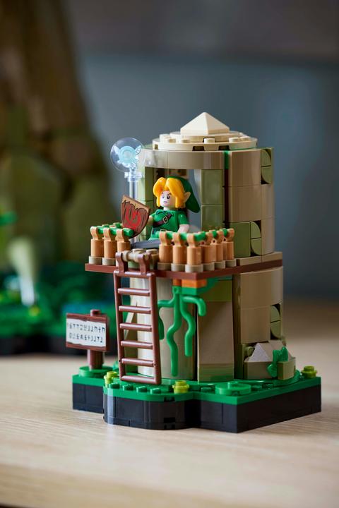 Actual product image LEGO The Legend of Zelda - Deku Tree 2-in-1 (77092, LEGO The Legend of Zelda)