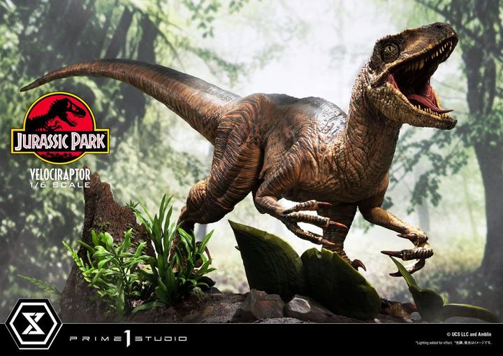 Actual product image Prime 1 Studio Jurassic Park Legacy Museum Collection Velociraptor Attack