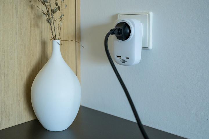 Produktbild Brennenstuhl Steckdosenadapter+ USB-Charger PD