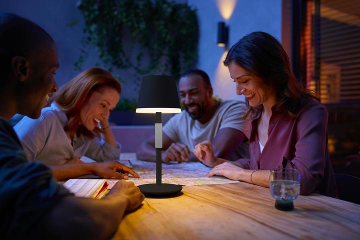 Actual product image Philips Hue Go (370 lm)