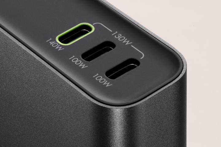 Actual product image mophie Powerstation Ultra, 25000 mAh, Black (25000 mAh, 140 W)