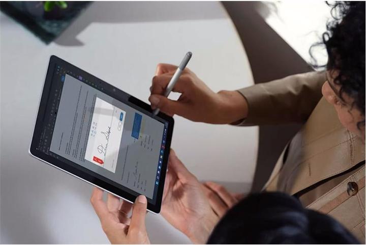 Produktbild Microsoft Surface Go 4 for business (10.50", Intel N200, 8 GB, 64 GB, Ohne Tastaturlayout)
