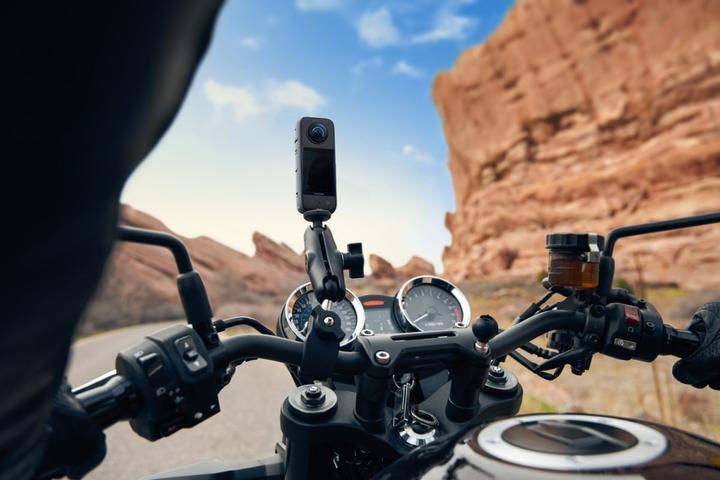 Image du produit Insta360 X3 Motorcycle Kit (30p, WiFi, Bluetooth, NFC)
