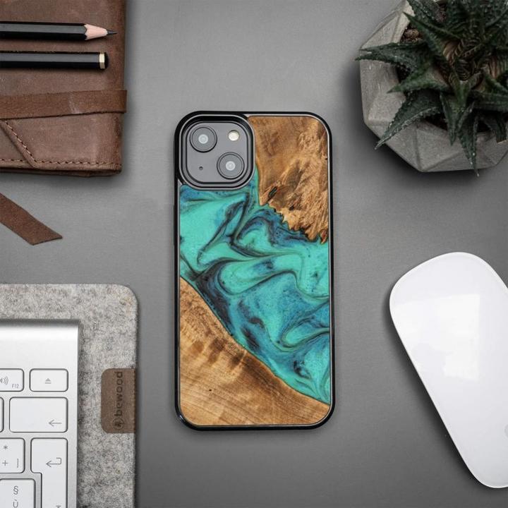 Image du produit Bewood Étui unique en bois et résine turquoise pour iPhone 14 - Noir turquoise (Apple iPhone 14)