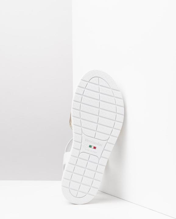 Actual product image Nero Giardini Pamplona (38)