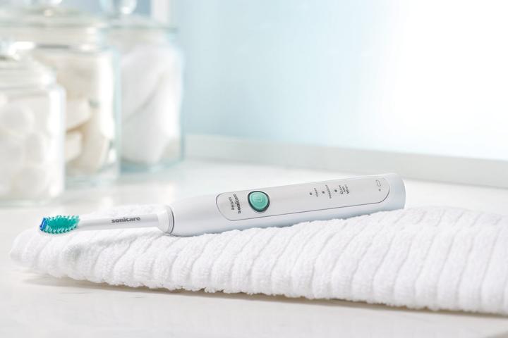Produktbild Philips Sonicare Sonicare HealthyWhite inkl. 2. Handstück (Schallzahnbürste)