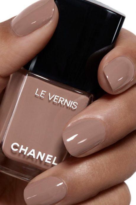 Actual product image Chanel Le Vernis (505 Particulier, Colour paint)