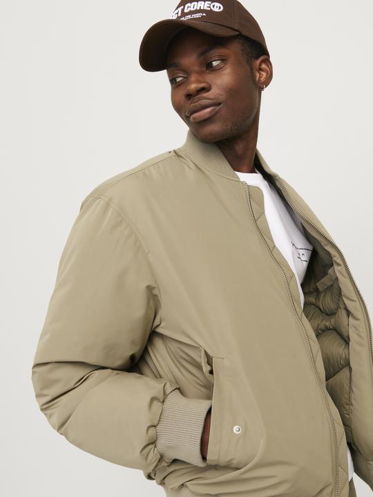 Produktbild Jack & Jones Jcokinetic Soft Utility Bomber Ln (S)
