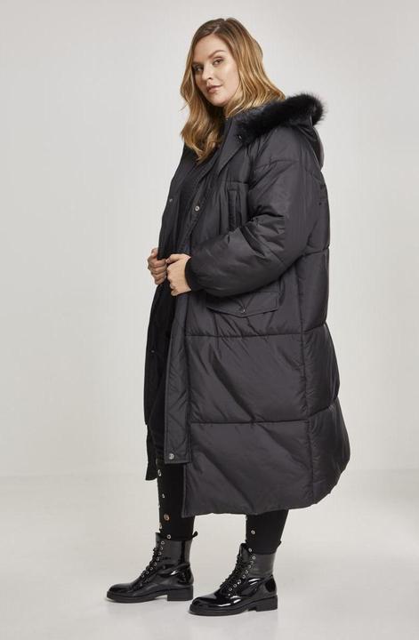 Actual product image Urban Classics UC Curvy Ladies Oversize Faux Fur Puffer Coat (XL)
