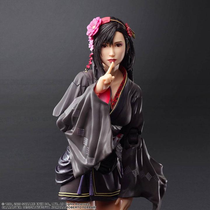 Actual product image Square Enix Final Fantasy VII Remake Play Arts Kai action figure Tifa Lockhart Exotic Dress Ver. 25 cm