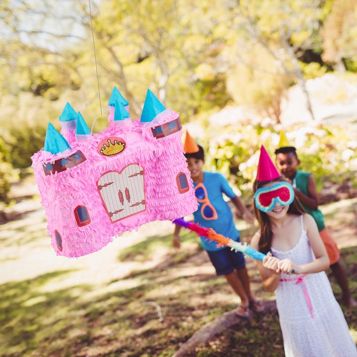 Actual product image Relaxdays Pinata castle