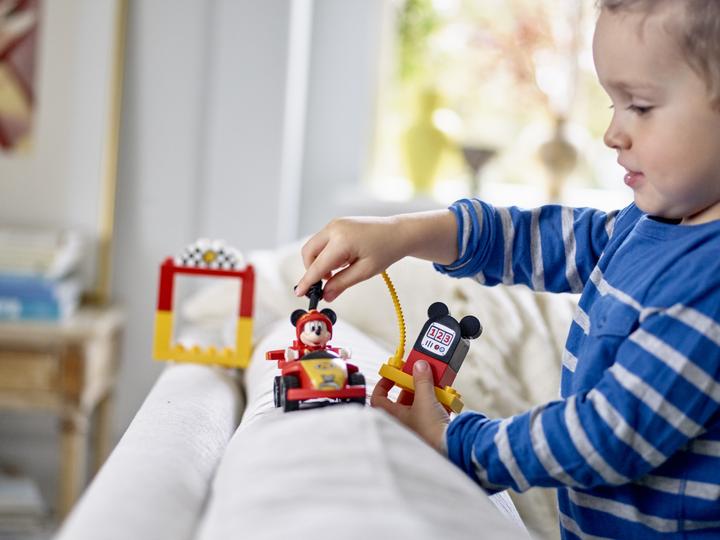 Immagine prodotto LEGO L'auto da corsa di Micky (10843)