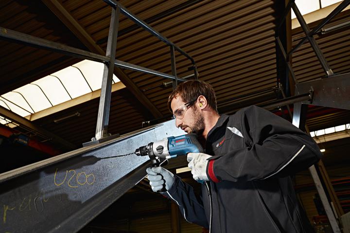 Image du produit Bosch Professional Perceuse GBM 13-2 RE, avec mandrin à couronne dentée 1,5 - 13 mm (Fonctionnement sur secteur)