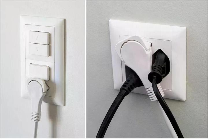 Produktbild Max Hauri TD-Verlängerung H05VV-F3G1.0 Flachwinkelstecker (1 m, Typ 13, Typ 12)