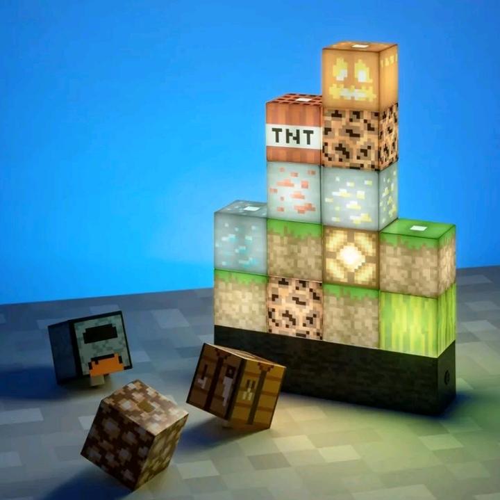 Actual product image Paladone Products Minecraft Block Building Light EU