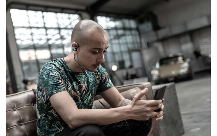 Produktbild Shure Aonic 215 Uni (NC, Kabelgebunden)